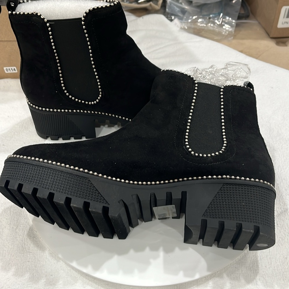 CAPE ROBBIN TILDA BLACK WITH BEAD TRIM BOOTS BRAND NEW